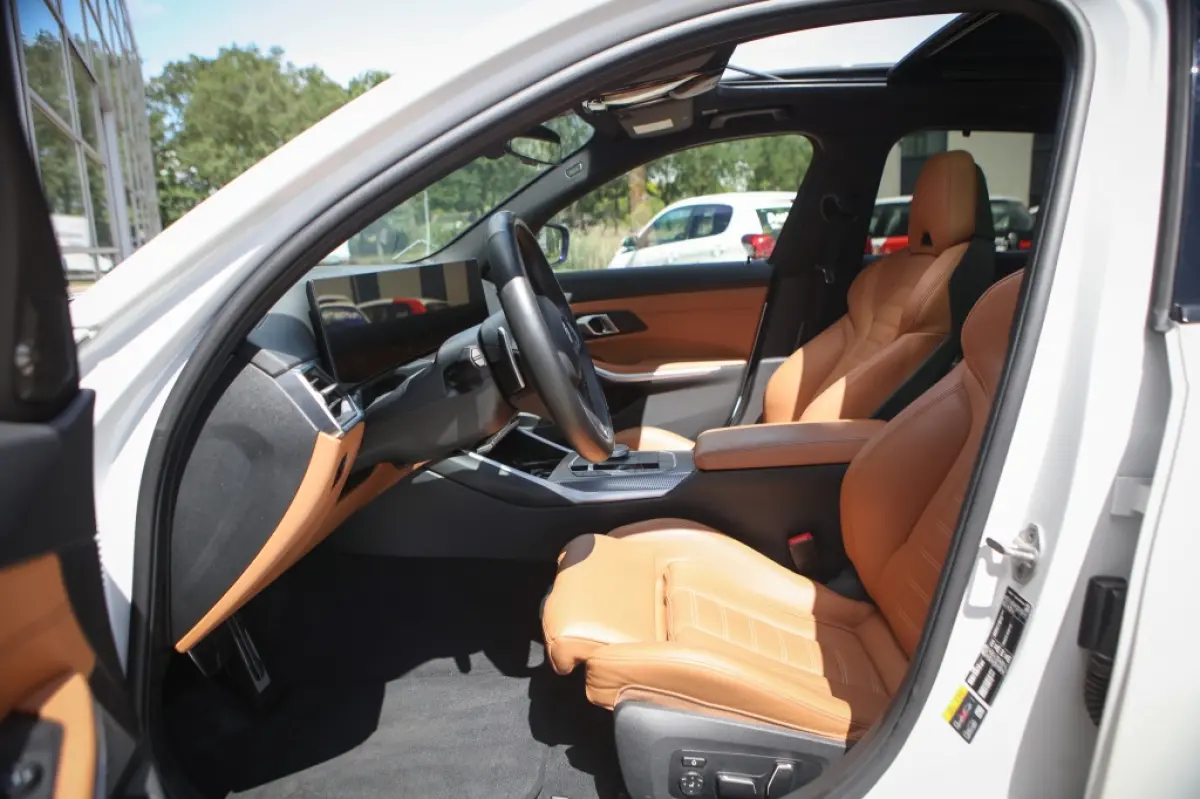 330e M Sport | PANO | HUD | ACC | HARMAN KARDON | CARPLAY | CAMERA
