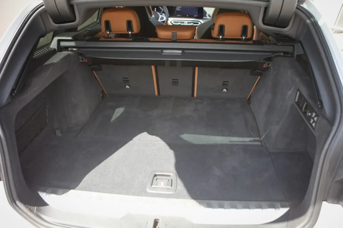 330e M Sport | PANO | HUD | ACC | HARMAN KARDON | CARPLAY | CAMERA