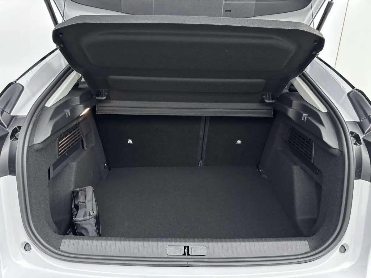 Collection 156pk Extended range 54 kWh | Voorraad! | Stoelverwarming | Comfort stoelen | Lichtmetalen velgen |