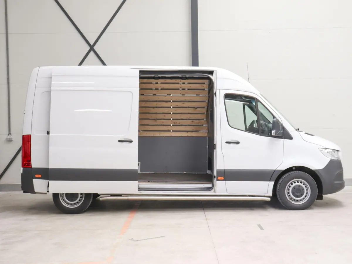 315 CDI Automaat L2H2 PRO Airco MBUX Navigatie Adaptive Cruise Control Leder PDC VA + Camera Trekhaak 3500kg Comfortstoel