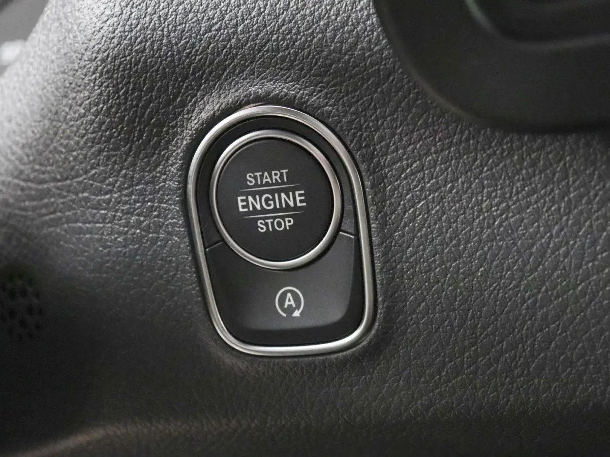 315 CDI Automaat L2H2 PRO Airco MBUX Navigatie Adaptive Cruise Control Leder PDC VA + Camera Trekhaak 3500kg Comfortstoel