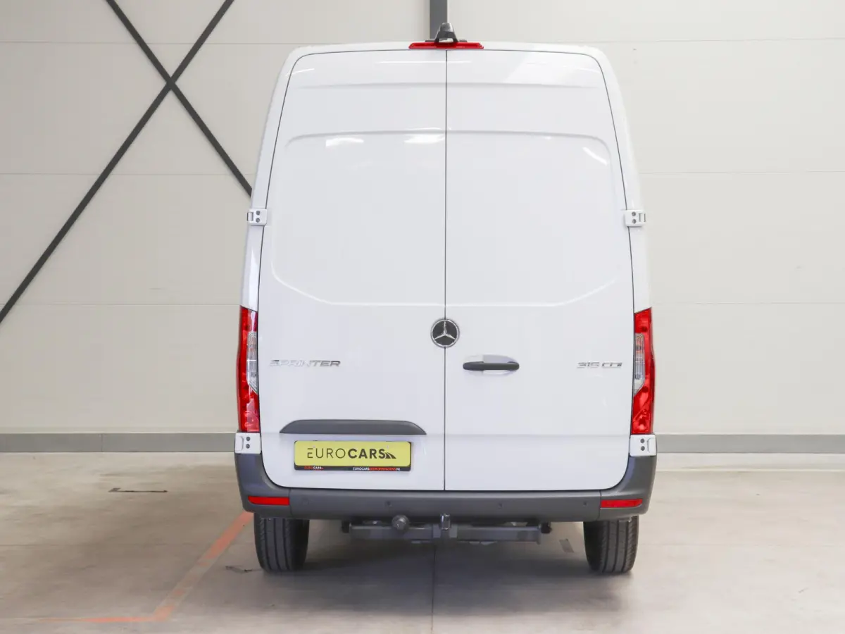 315 CDI Automaat L2H2 PRO Airco MBUX Navigatie Adaptive Cruise Control Leder PDC VA + Camera Trekhaak 3500kg Comfortstoel