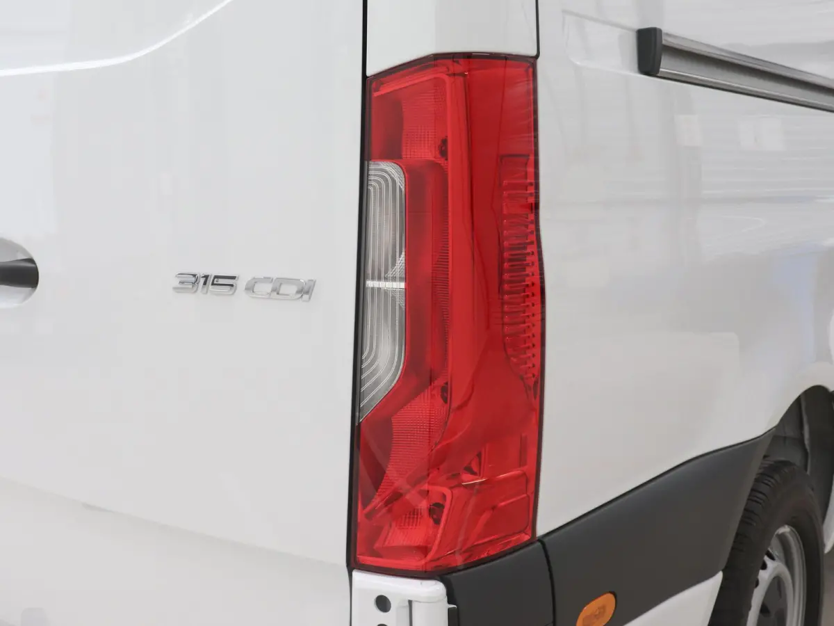 315 CDI Automaat L2H2 PRO Airco MBUX Navigatie Adaptive Cruise Control Leder PDC VA + Camera Trekhaak 3500kg Comfortstoel