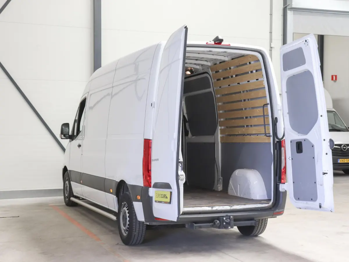 315 CDI Automaat L2H2 PRO Airco MBUX Navigatie Adaptive Cruise Control Leder PDC VA + Camera Trekhaak 3500kg Comfortstoel