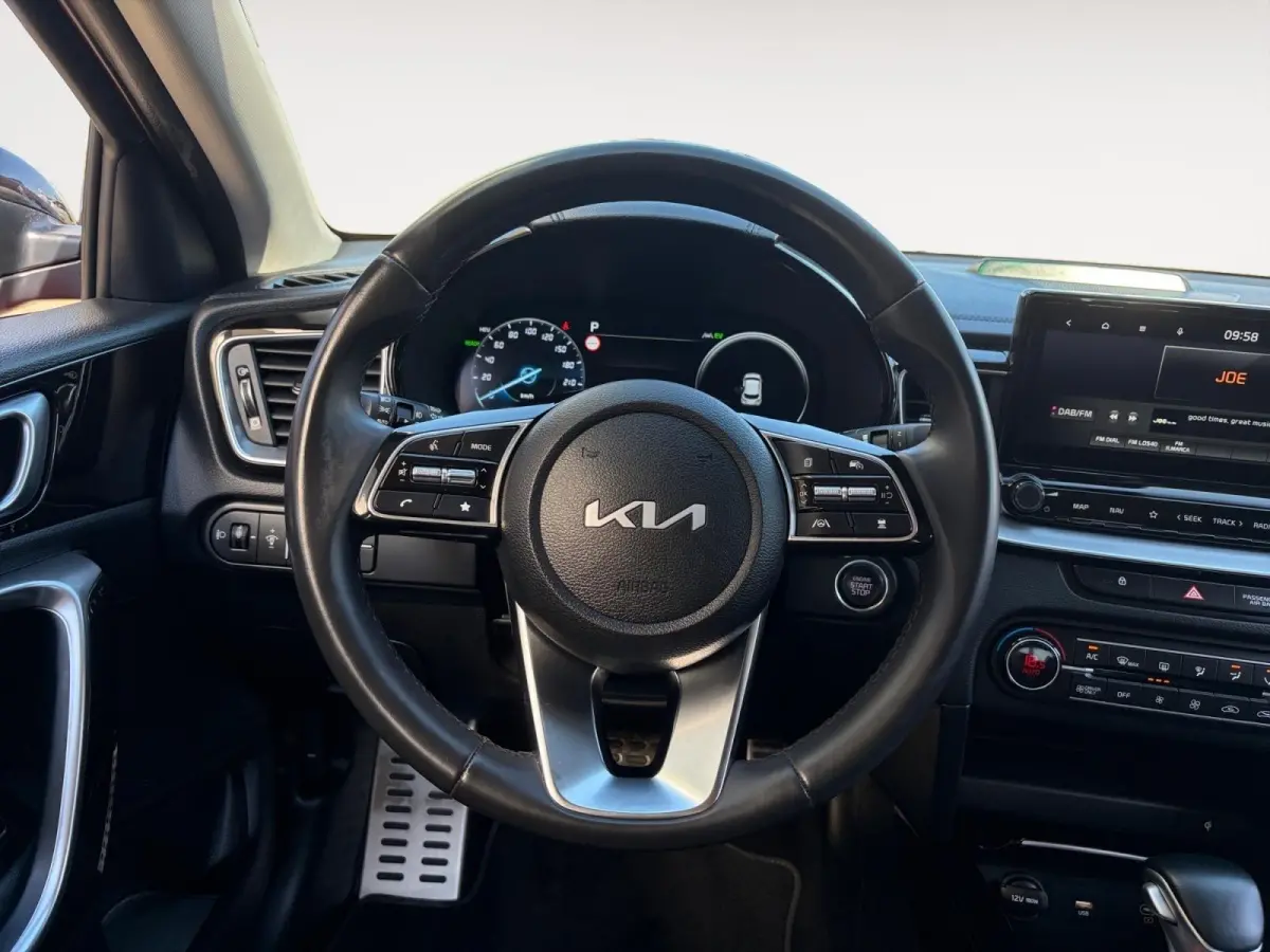 1.6 GDi PHEV Design Edition | Apple Carplay / Android Auto | Navigatiesysteem | Licht + Regensensor | Elektrisch Schuif / Kanteldak | Parkeersensoren Voor + Achter | Parkeercamera Achter | D