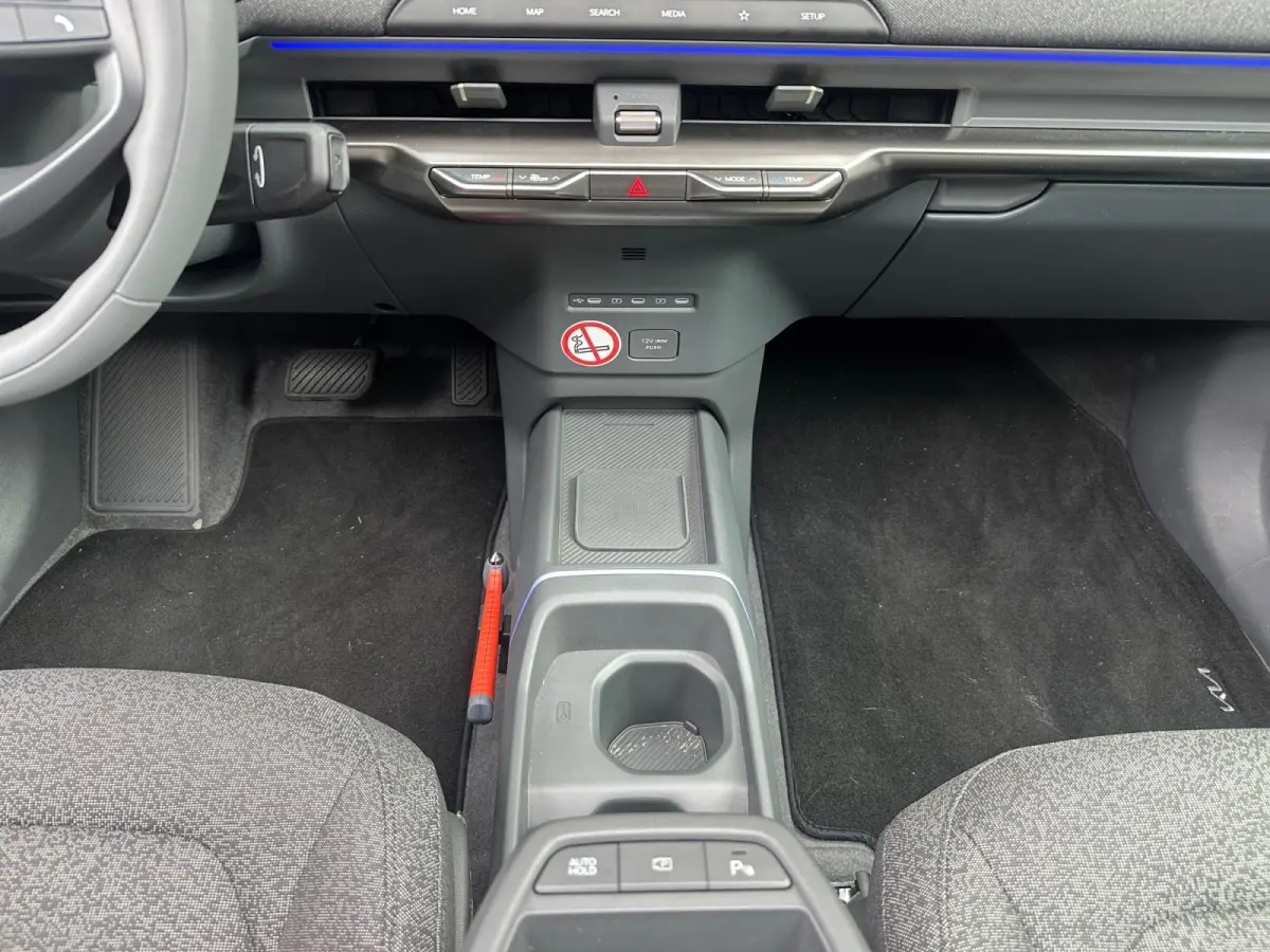 Plus Advanced 42.2 kWh Demo | panorama dak | Harman & Kardon | Navigatie | stoel stuurverwarming |