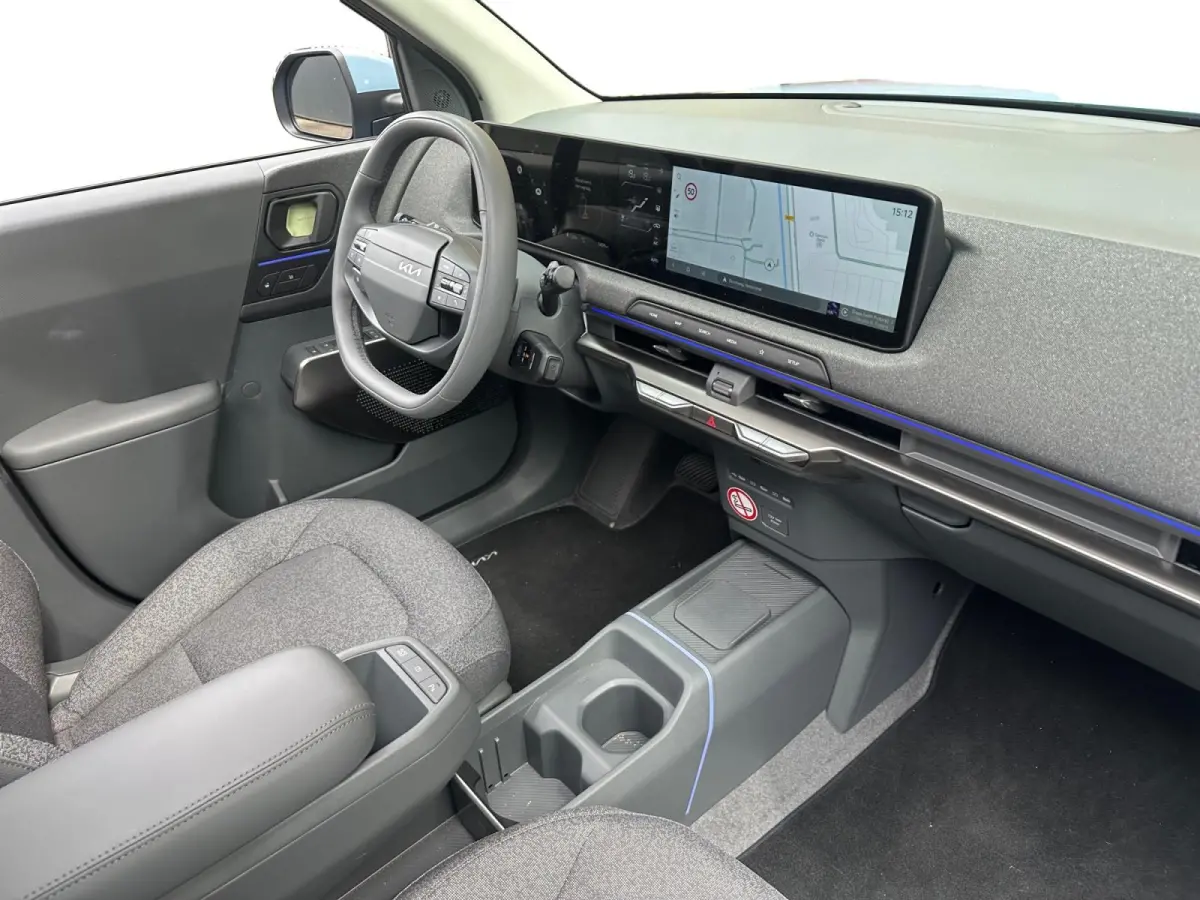 Plus Advanced 42.2 kWh Demo | panorama dak | Harman & Kardon | Navigatie | stoel stuurverwarming |