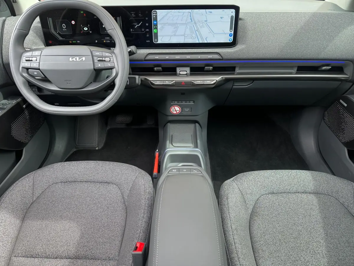 Plus Advanced 42.2 kWh Demo | panorama dak | Harman & Kardon | Navigatie | stoel stuurverwarming |