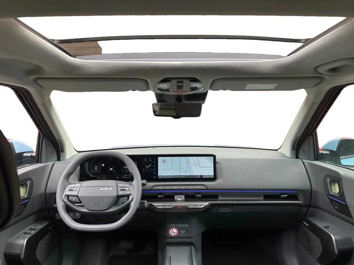 Plus Advanced 42.2 kWh Demo | panorama dak | Harman & Kardon | Navigatie | stoel stuurverwarming |