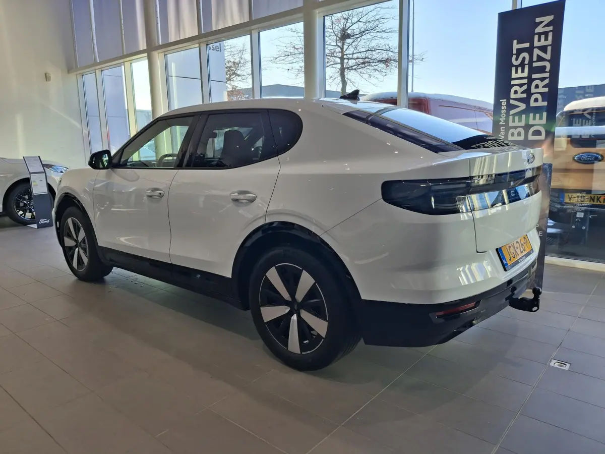 Select Extended Range RWD 77 kWh | VOORRAADMODEL MET 17% BIJTELLING | ELEKTRISCH WEGKLAPBARE TREKHAAK | ADAPTIVE CRUISE CONTROL | PARKEERSENSOREN | CAMERA | 19 INCH LM VELGEN | KEYLESS ENTRY