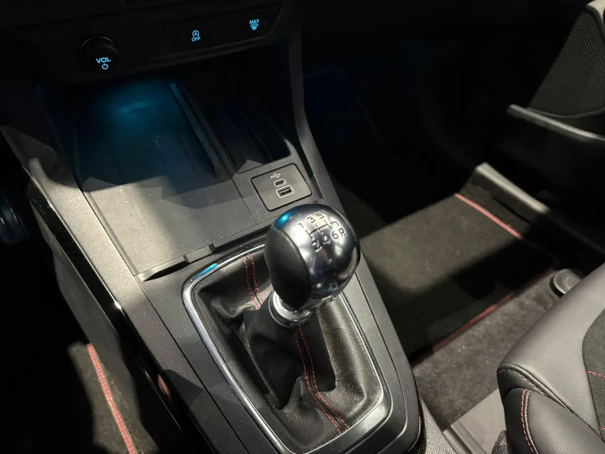 1.0 EcoBoost ST-Line X ALL WEATHER BANDEN | B&O AUDIO | CAMERA | NAVI | CARPLAY