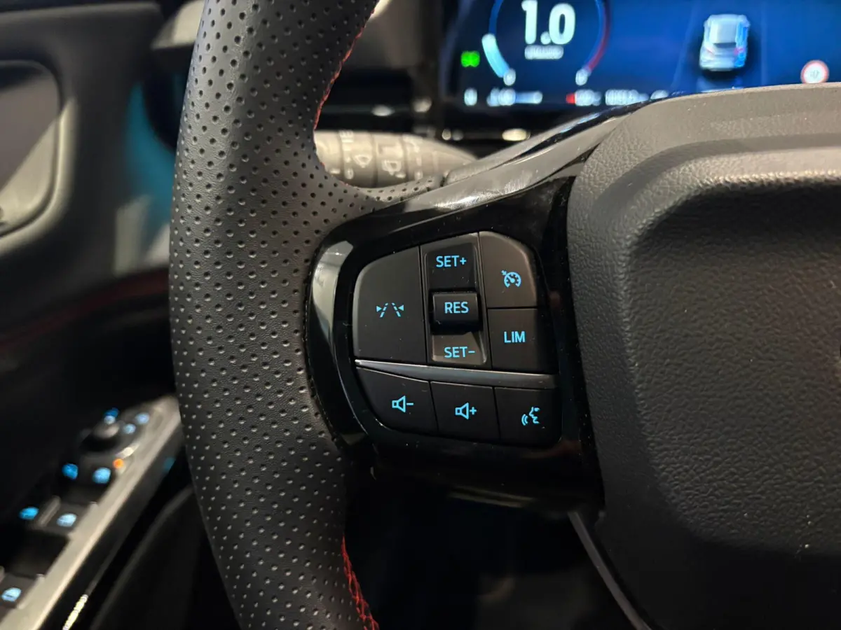 1.0 EcoBoost ST-Line X ALL WEATHER BANDEN | B&O AUDIO | CAMERA | NAVI | CARPLAY