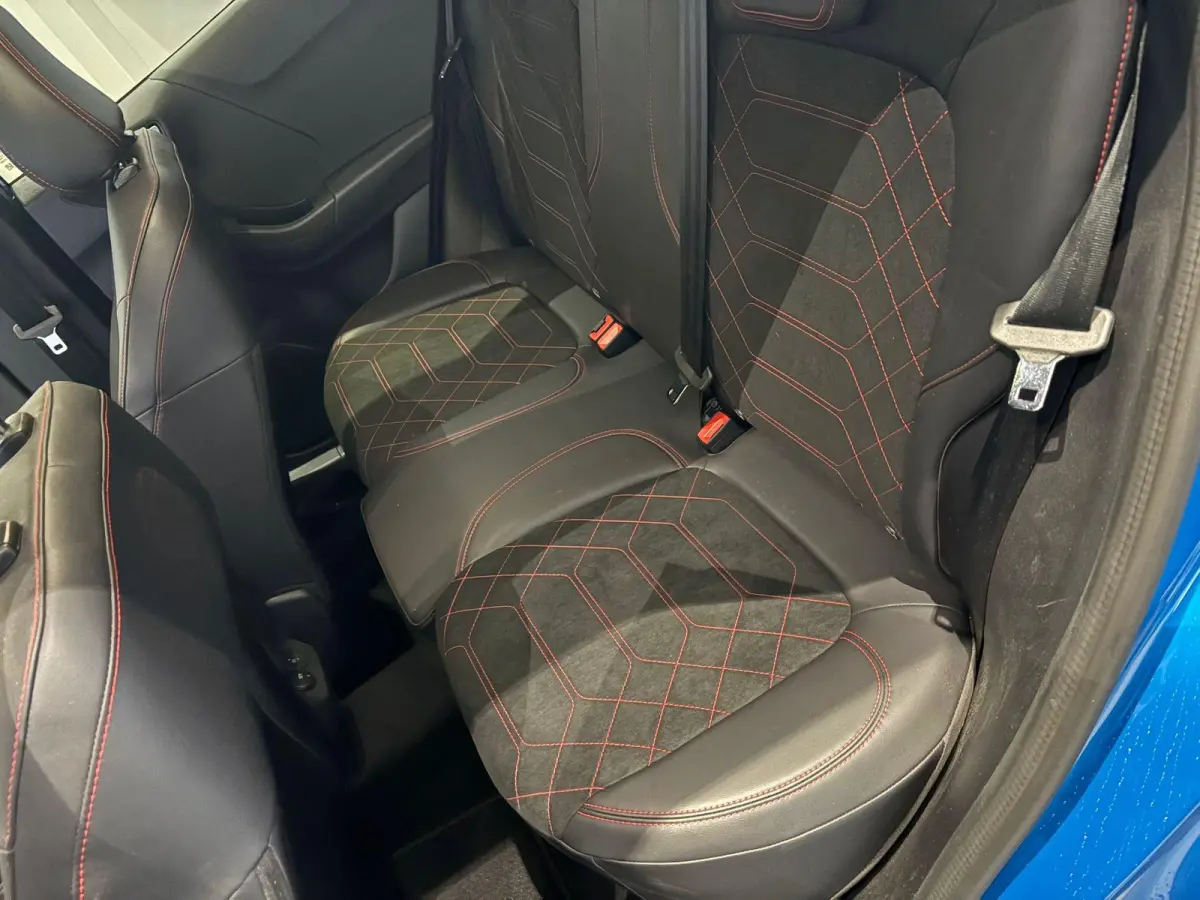 1.0 EcoBoost ST-Line X ALL WEATHER BANDEN | B&O AUDIO | CAMERA | NAVI | CARPLAY