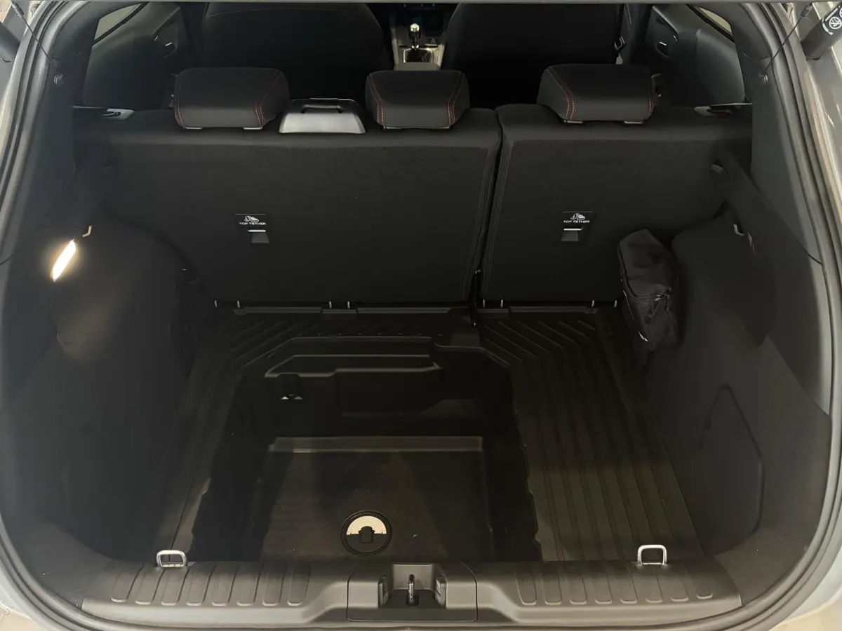 1.0 EcoBoost ST-Line | WINTER PAKKET | NAVIGATIE | ACHTERUITRIJCAMERA | APPLE CARPLAY / ANDROID AUTO | DRAADLOOS OPLADEN |