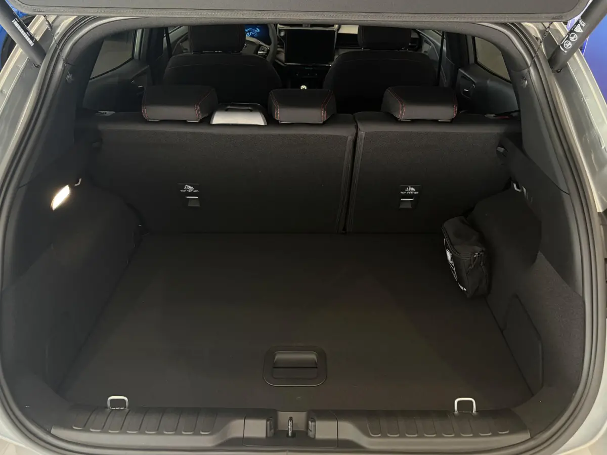 1.0 EcoBoost ST-Line | WINTER PAKKET | NAVIGATIE | ACHTERUITRIJCAMERA | APPLE CARPLAY / ANDROID AUTO | DRAADLOOS OPLADEN |