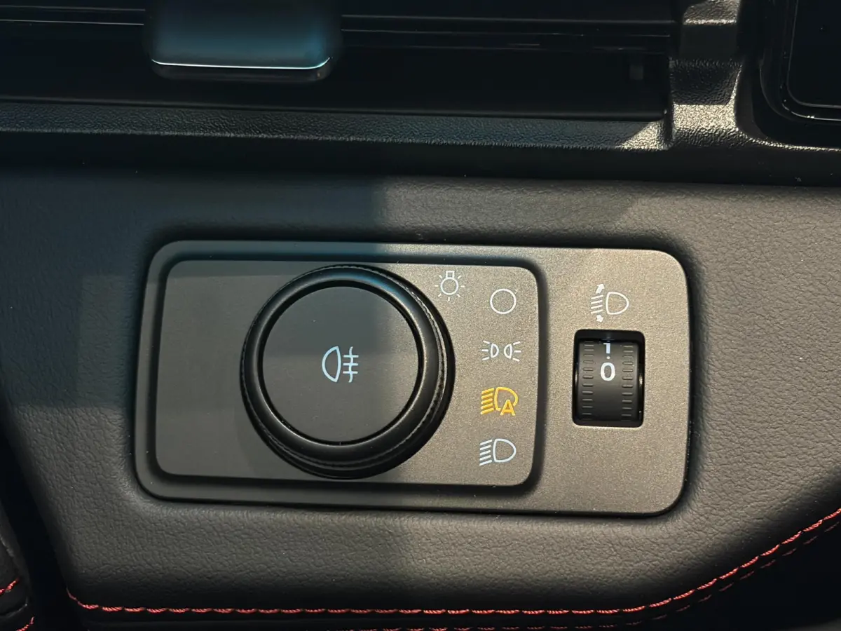 1.0 EcoBoost ST-Line | WINTER PAKKET | NAVIGATIE | ACHTERUITRIJCAMERA | APPLE CARPLAY / ANDROID AUTO | DRAADLOOS OPLADEN |