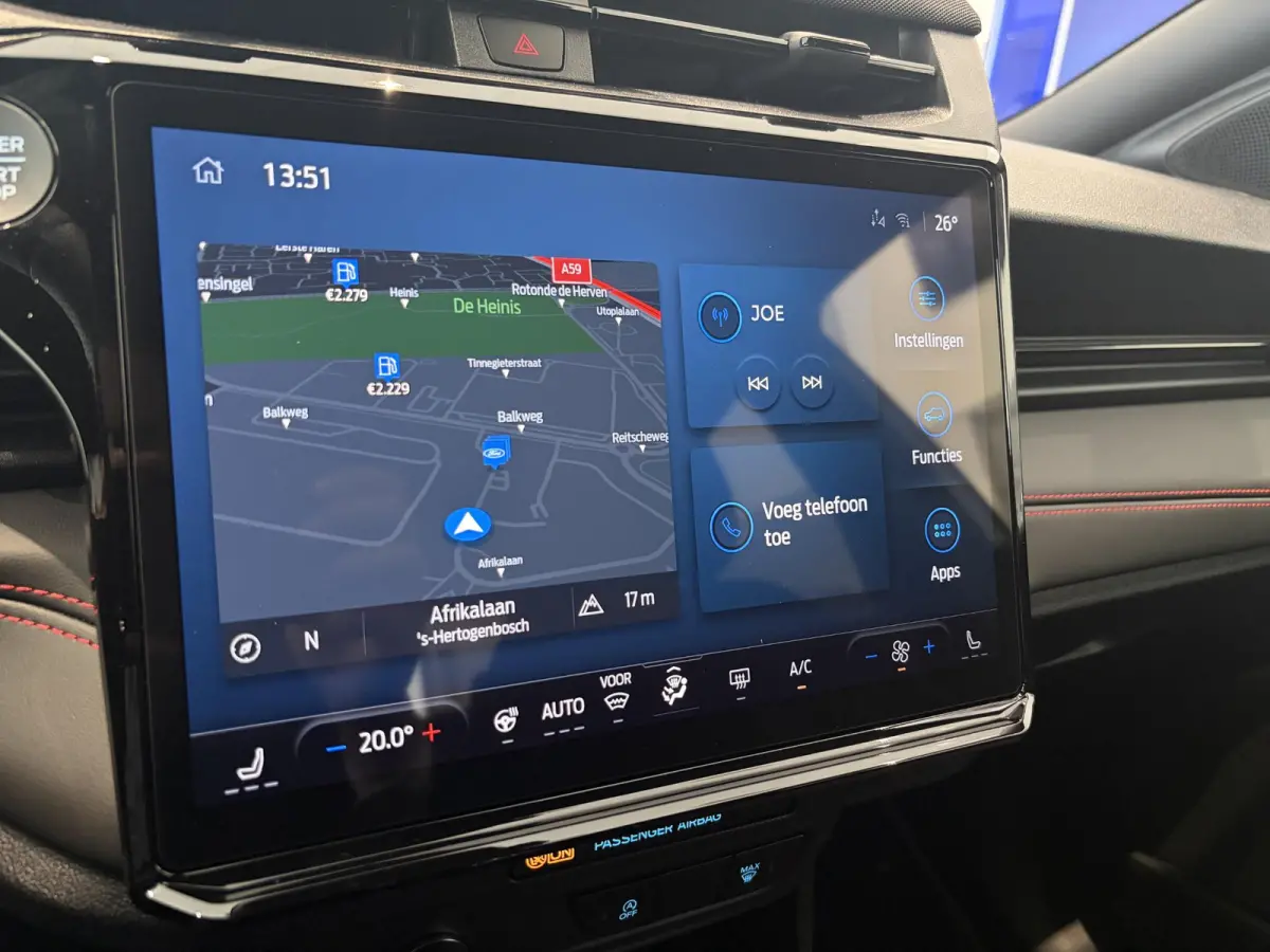 1.0 EcoBoost ST-Line | WINTER PAKKET | NAVIGATIE | ACHTERUITRIJCAMERA | APPLE CARPLAY / ANDROID AUTO | DRAADLOOS OPLADEN |