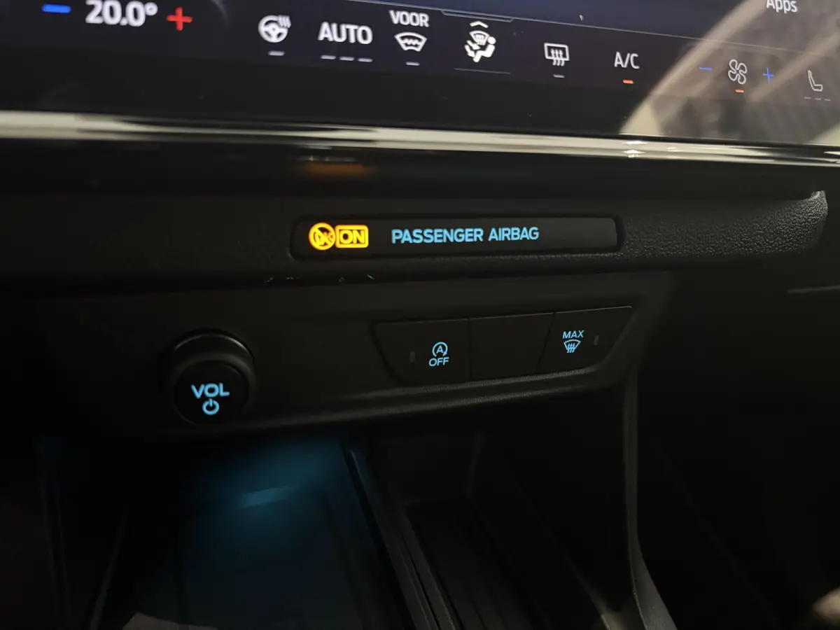 1.0 EcoBoost ST-Line | WINTER PAKKET | NAVIGATIE | ACHTERUITRIJCAMERA | APPLE CARPLAY / ANDROID AUTO | DRAADLOOS OPLADEN |