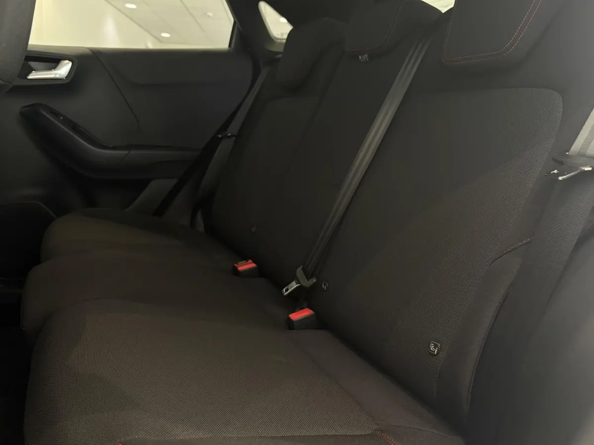 1.0 EcoBoost ST-Line | WINTER PAKKET | NAVIGATIE | ACHTERUITRIJCAMERA | APPLE CARPLAY / ANDROID AUTO | DRAADLOOS OPLADEN |