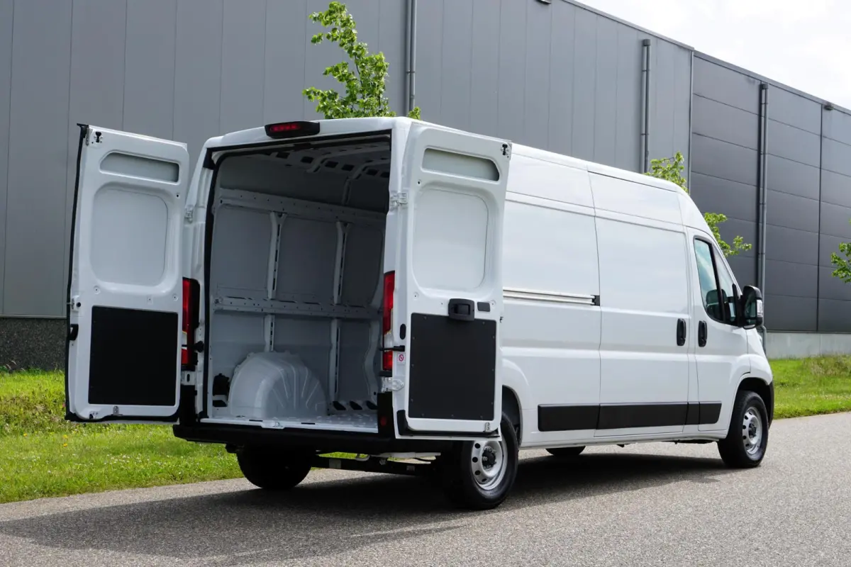 35 2.2 MultiJet L3H2 140 pk |Camera |Cruise |Navi |Climate control |BPM vrij voor ondernemers! |Nieuwstaat |3500 KG |EURO6