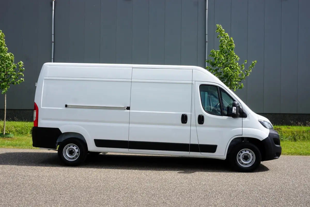35 2.2 MultiJet L3H2 140 pk |Camera |Cruise |Navi |Climate control |BPM vrij voor ondernemers! |Nieuwstaat |3500 KG |EURO6