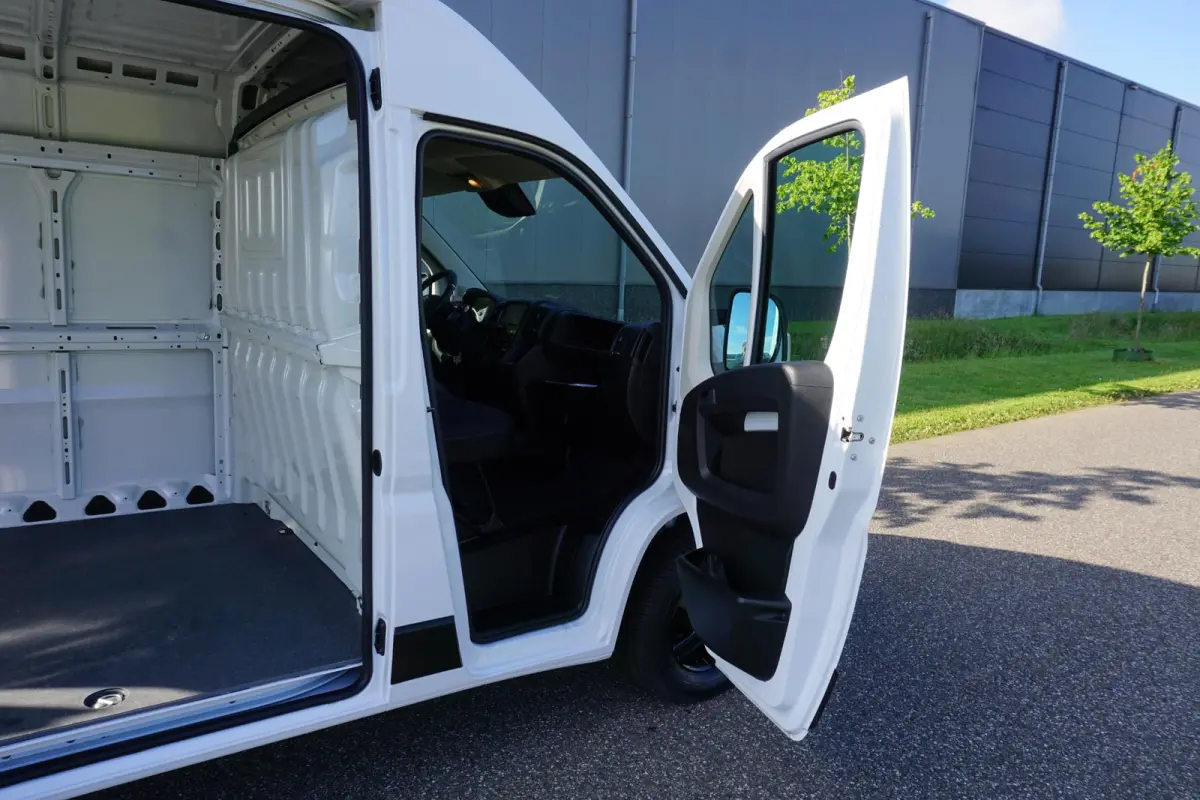 35 2.2 MultiJet L3H2 140 pk |Camera |Cruise |Navi |Climate control |BPM voordeel! |Mooie camperbasis |Topstaat |3500 KG |EURO6 |1e eigenaar