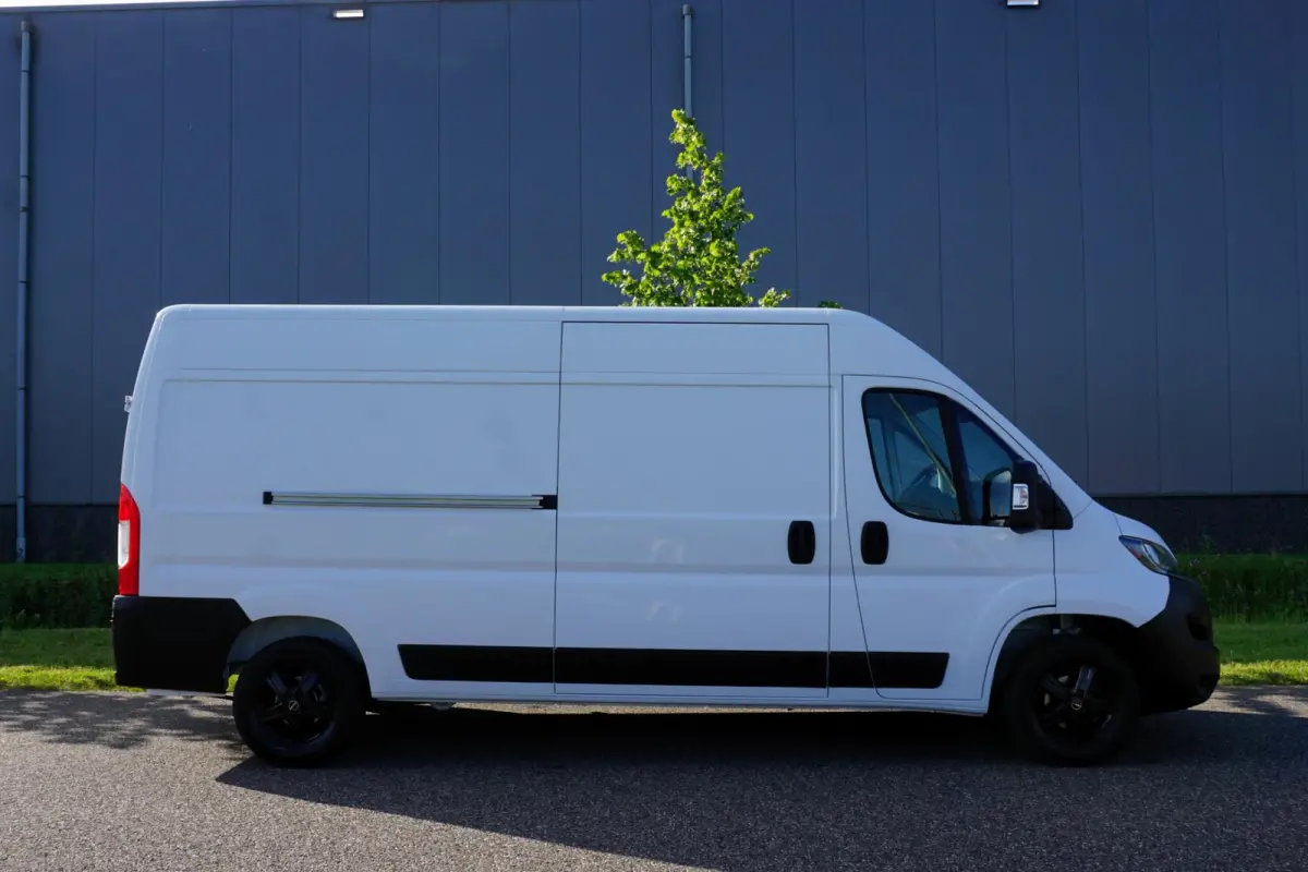 35 2.2 MultiJet L3H2 140 pk |Camera |Cruise |Navi |Climate control |BPM voordeel! |Mooie camperbasis |Topstaat |3500 KG |EURO6 |1e eigenaar