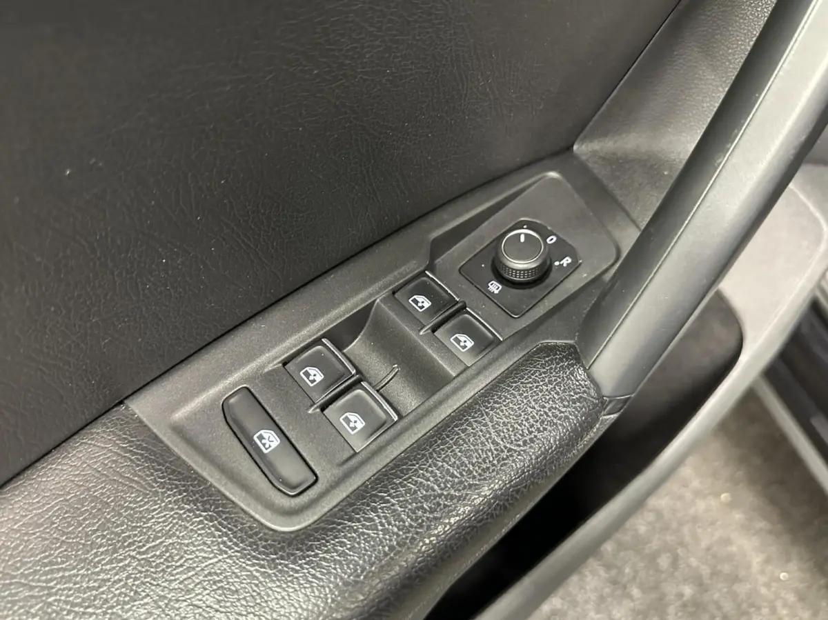 1.4 TSI ACT Comfortline Business R LEER CARPLAY ECC TREKHAAK NAVI.