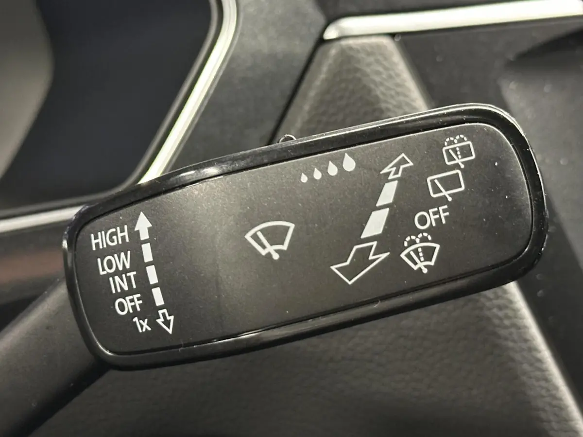 1.4 TSI ACT Comfortline Business R LEER CARPLAY ECC TREKHAAK NAVI.