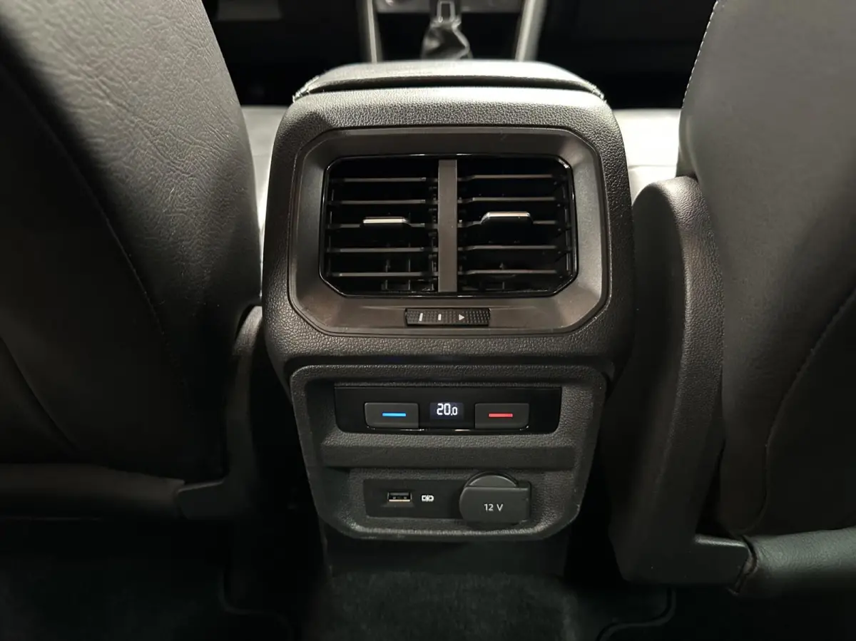 1.4 TSI ACT Comfortline Business R LEER CARPLAY ECC TREKHAAK NAVI.