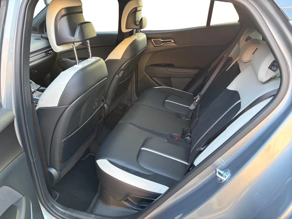 1.6 T-GDi Hybrid GT-PlusLine | Glazen schuif-/kanteldak | Memory seats | Stoelverwarming- en ventilatie | Harman/Kardon geluidsinstallatie | Dodehoekcamera | 360 camera | Elektrisch bedienba