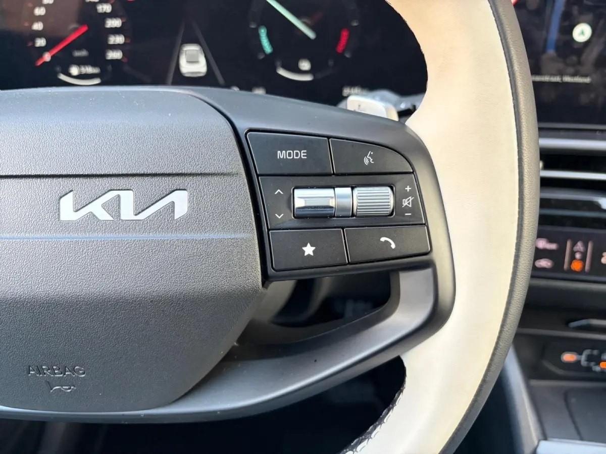 1.6 T-GDi Hybrid GT-PlusLine | Glazen schuif-/kanteldak | Memory seats | Stoelverwarming- en ventilatie | Harman/Kardon geluidsinstallatie | Dodehoekcamera | 360 camera | Elektrisch bedienba