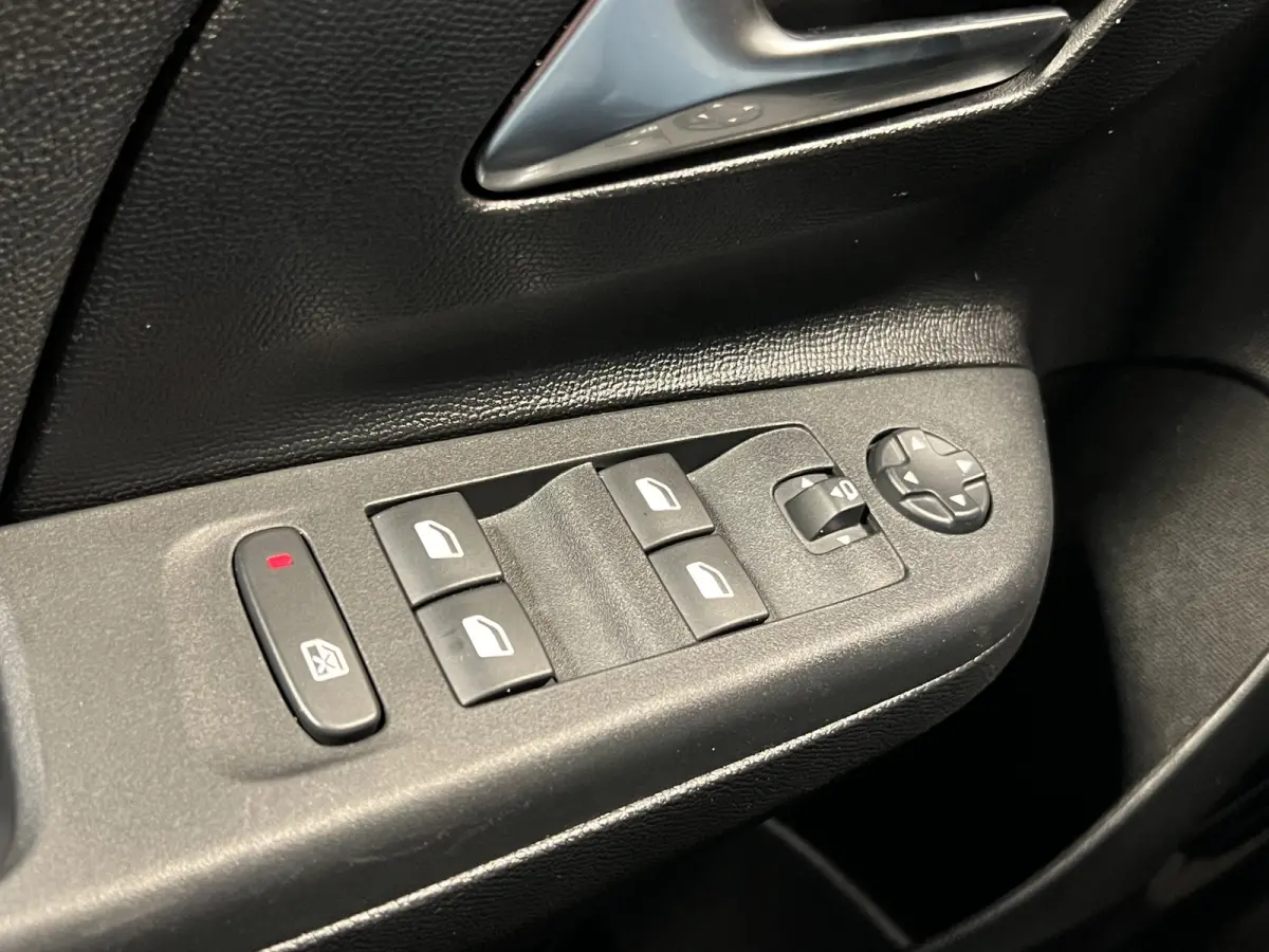 1.2 Turbo Hybrid GS | Android/Apple Carplay | LM Velgen 17" | Achteruitrijcamera | PDC Voor en Achter | Cruise Control | Airco |