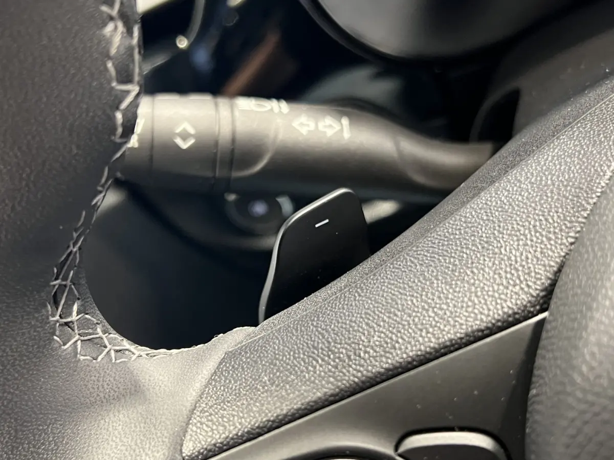 1.2 Turbo Hybrid GS | Android/Apple Carplay | LM Velgen 17" | Achteruitrijcamera | PDC Voor en Achter | Cruise Control | Airco |
