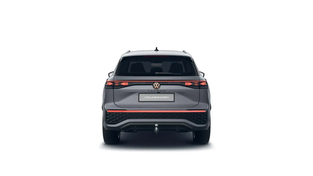1.5 eHybrid R-Line Edition 204 PK | Automaat | Panoramaschuif-kanteldak | Trekhaak inklapbaar | 360 graden camera | Head-updisplay | IQ.LIGHT | Climatronic | Voorstoelen met massagefunctie |