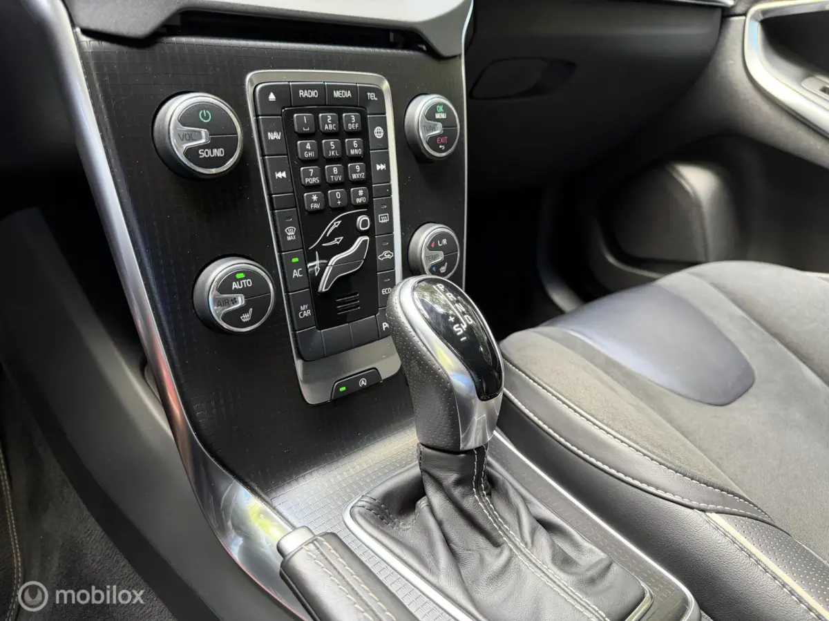 2.0 T4 190PK Automaat Trekhaak Clima Cruise Leer