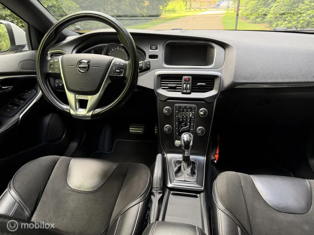 2.0 T4 190PK Automaat Trekhaak Clima Cruise Leer