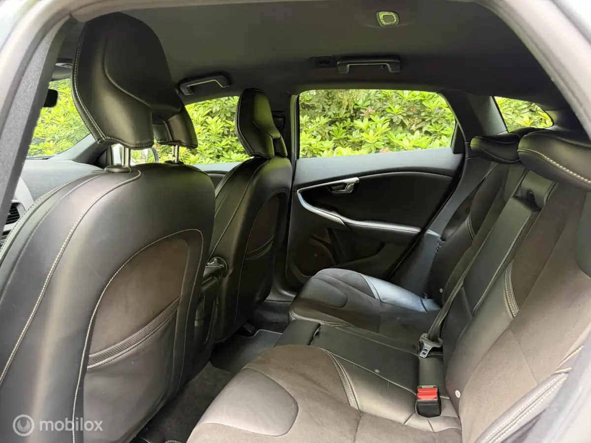 2.0 T4 190PK Automaat Trekhaak Clima Cruise Leer
