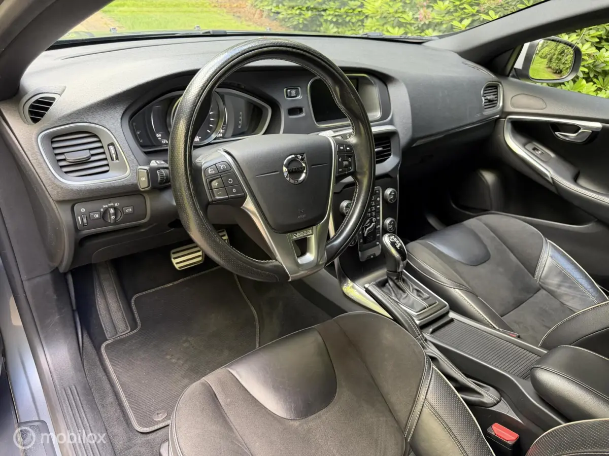 2.0 T4 190PK Automaat Trekhaak Clima Cruise Leer
