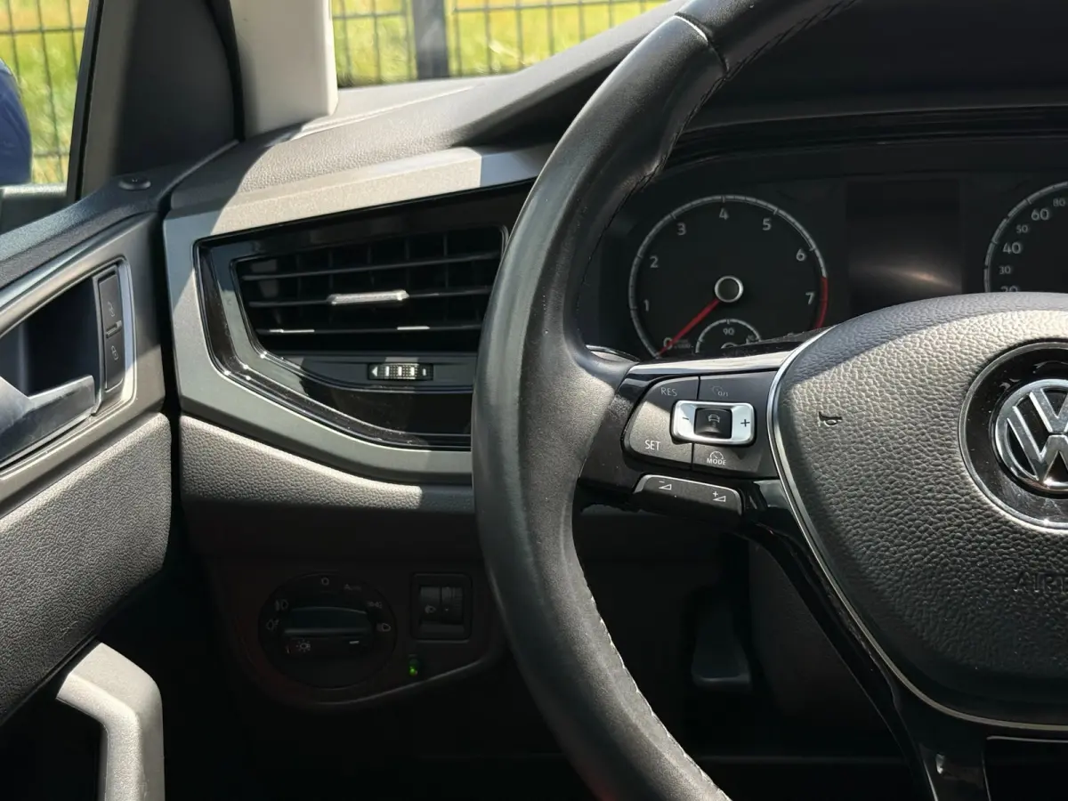 1.0 TSI Comfortline Business | ACC | Carplay | PDC | Navi |