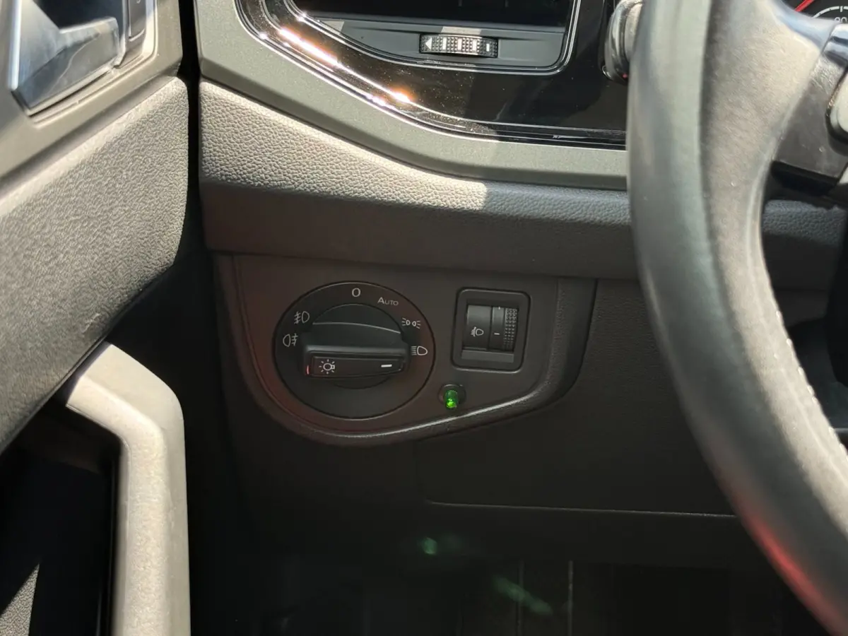 1.0 TSI Comfortline Business | ACC | Carplay | PDC | Navi |