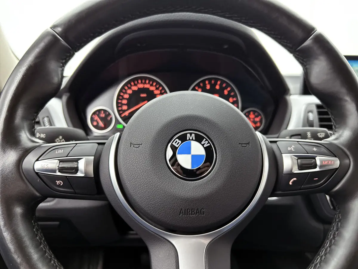 435i Sport(Goed OnderH, Navi, StoelV, Memory stoelen, Climate Con, Cruise Con, Etc)