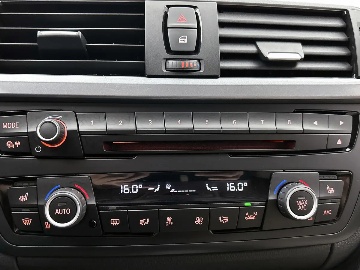 435i Sport(Goed OnderH, Navi, StoelV, Memory stoelen, Climate Con, Cruise Con, Etc)