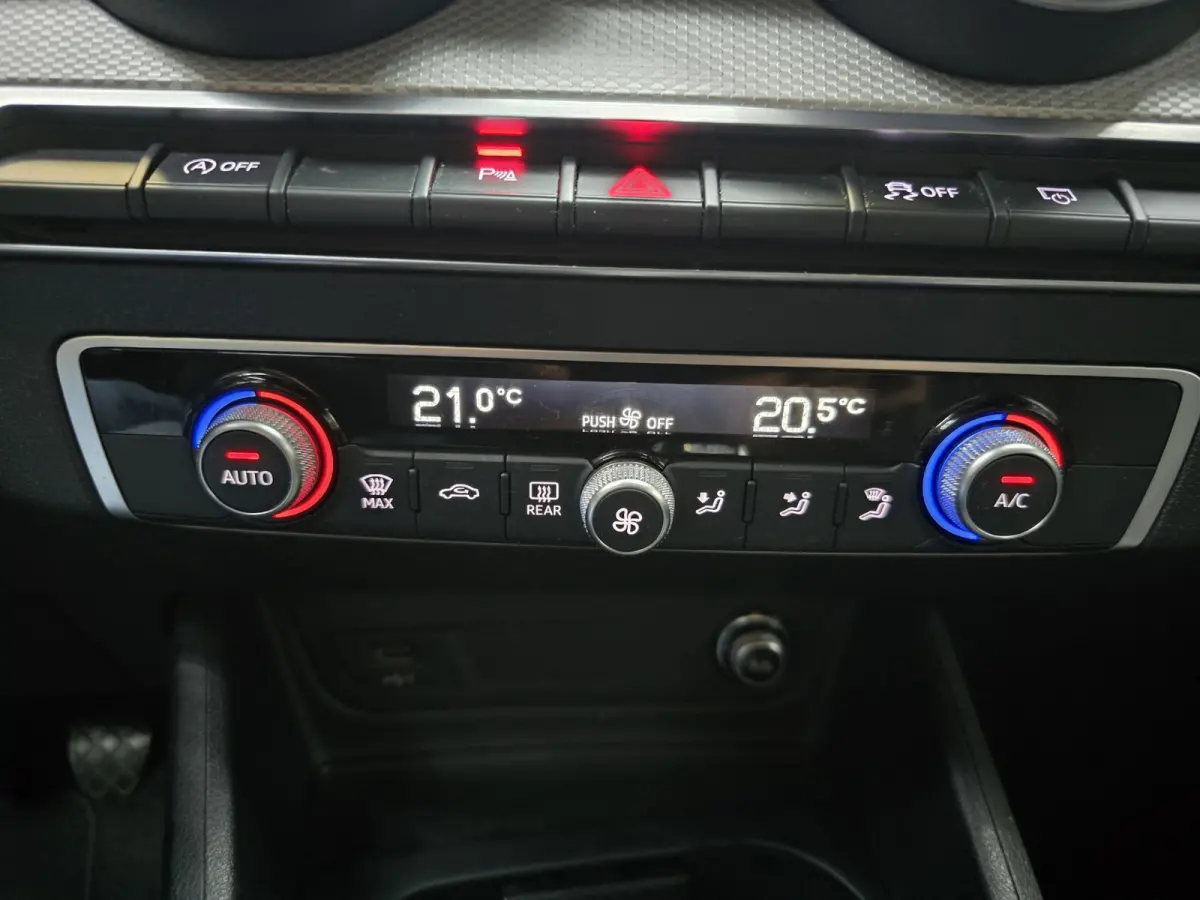 30 TFSI Advanced edition Full LED MMI Navi Camera VCP 19"LM