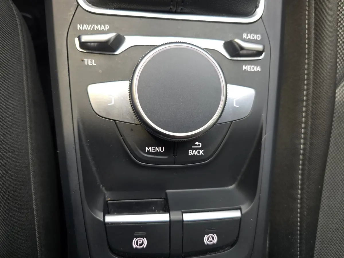 30 TFSI Advanced edition Full LED MMI Navi Camera VCP 19"LM