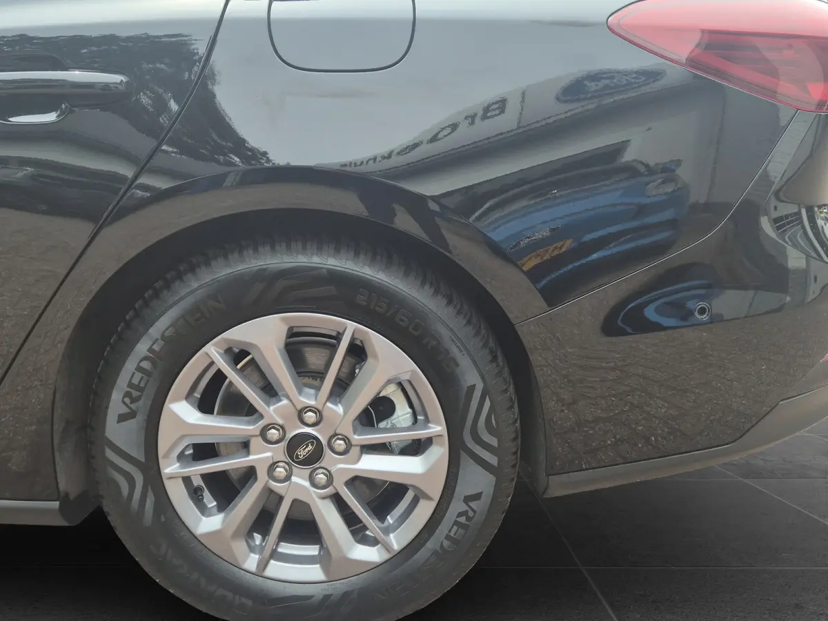 1.0 EcoBoost Hybrid Titanium 155pk | Elekt. Trekhaak | Winterpack | Adaptive Cruise | Dodehoek Detectie