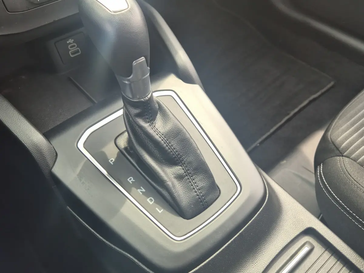 1.0 EcoBoost Hybrid Titanium 155pk | Elekt. Trekhaak | Winterpack | Adaptive Cruise | Dodehoek Detectie