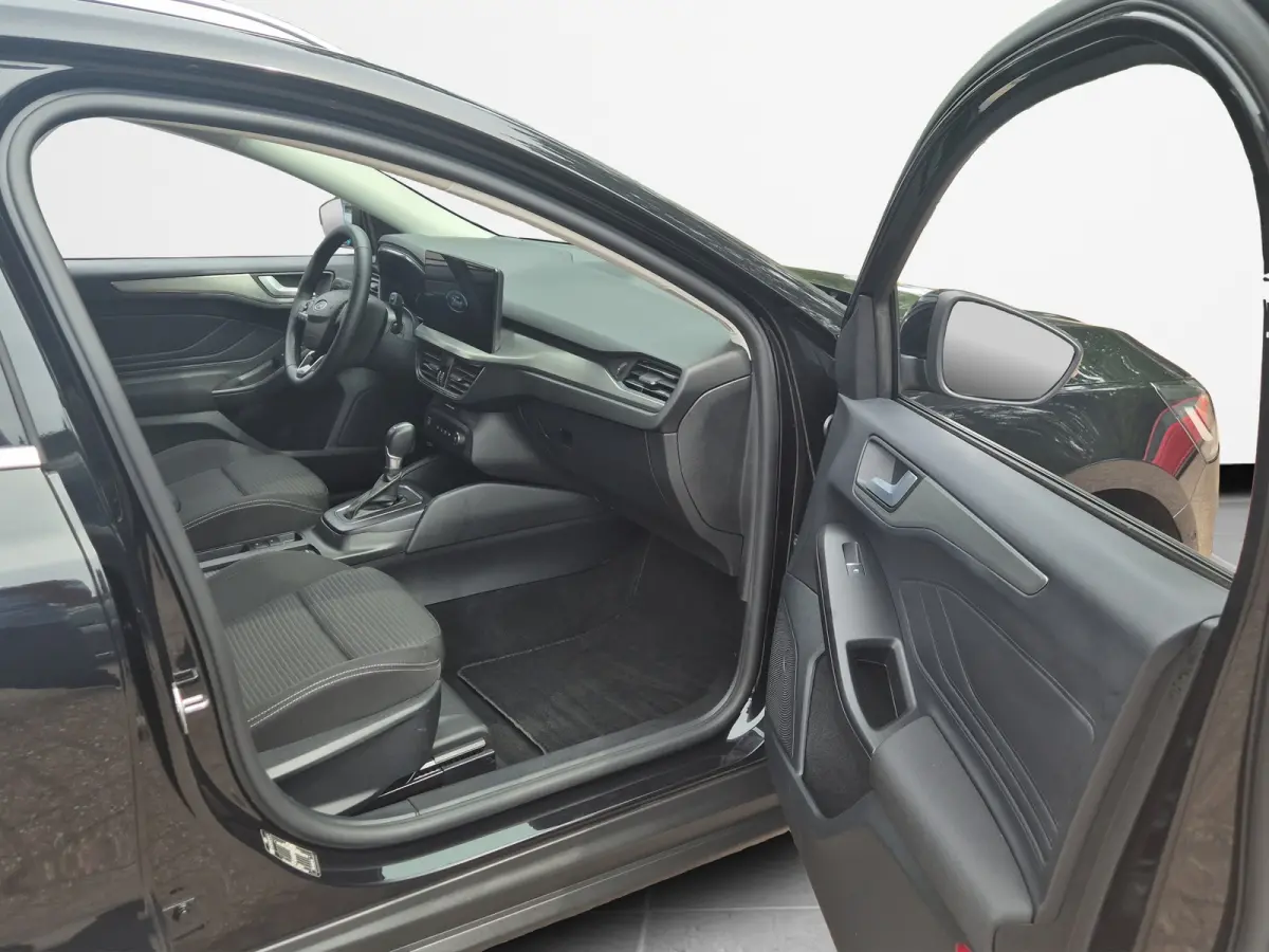1.0 EcoBoost Hybrid Titanium 155pk | Elekt. Trekhaak | Winterpack | Adaptive Cruise | Dodehoek Detectie