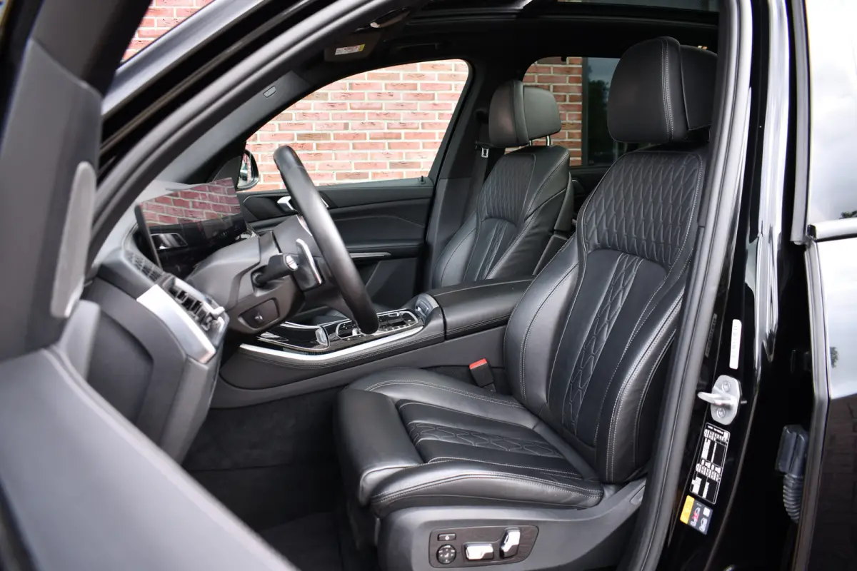 xDrive50e M-Sport Skylounge Comf-stoel ACC 360 HUD H/K 22inch BTW-auto