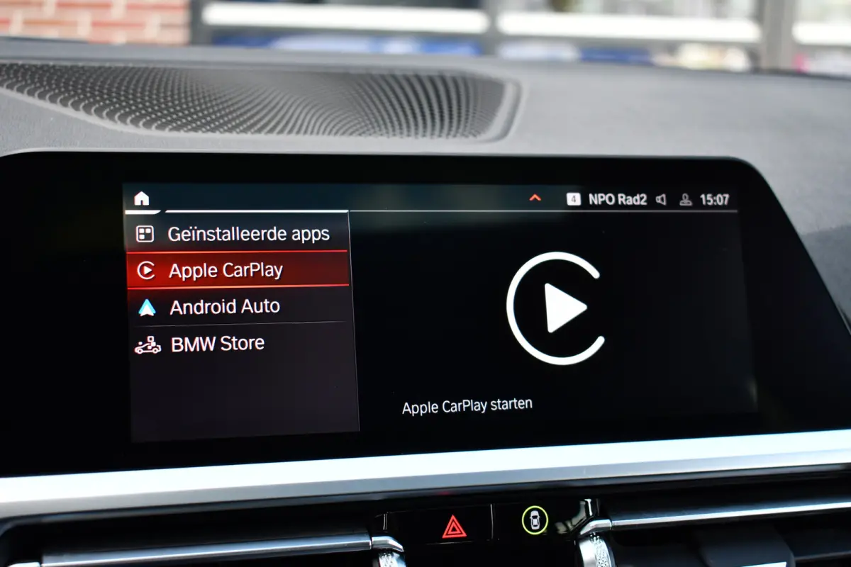330e xDrive M-Sport Pano Trekh El-zetels HUD Laser 19inch Adp-onderstel